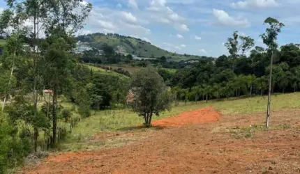 Terreno para Venda em Pinhalzinho, Centro