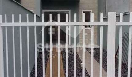 Sobrado Geminado no Bairro Floresta com 02 Quartos