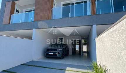 Sobrado Geminado no Bairro Floresta com Suíte