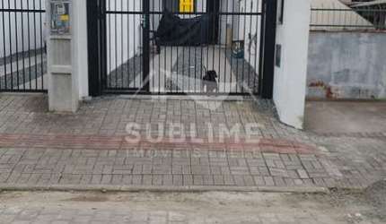 Sobrado Geminado no Bairro João Costa com 02 Quartos