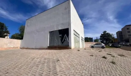 Sala Comercial para aluguel no Bairro NEVA em CASCAVEL por R$ 6.500,00