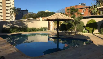 Sobrado alto padrao para locacao com piscina e area gourmet em Cascavel