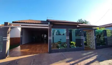 Casa Residencial 3 quartos à venda no Bairro Vila Pioneiro em TOLEDO por R$ 600.000,00