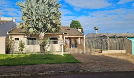 Casa à venda com 1 suíte e 2 quartos, localizada no Bairro Morumbi, em Cascavel - Pr., por R$ 470.000,00