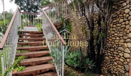 GRANDE OPORTUNIDADE!! Casa com 3 quartos sendo uma suíte, mais terreno de 360m² à venda no Laranjal