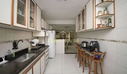 Viva o Luxo e o Conforto na Morada da Colina: Casa Duplex com 3 Quartos e Churrasqueira em Volta Re