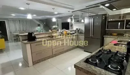 Vendo casa espetacular no Jardim Belvedere, Volta Redonda, com 03 suítes, área gourmet completa, pi