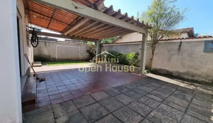 Casa espaçosa com vasto terreno a venda na Vila Santa Cecília, o bairro mais tradicional de Volta R