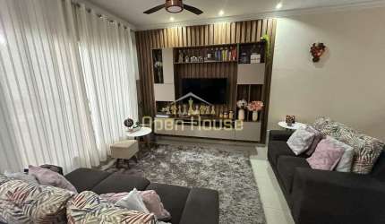 Casa Duplex à Venda no Retiro, Volta Redonda – 3 Quartos, Suíte com Closet, Áreas Gourmet e Excelen