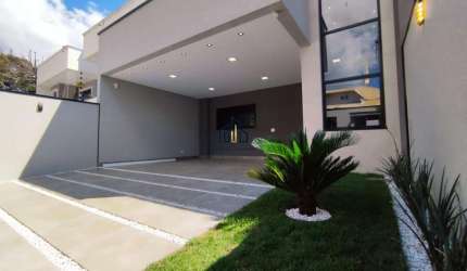 CASA C/ TERRENO AMPLO
