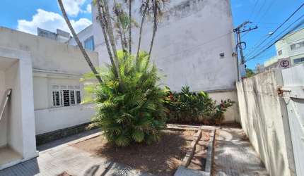 Casa com 3 quartos à venda na Rua Euzébio de Queiroz, Centro, Macaé, 360 m2 por R$ 1.149.000