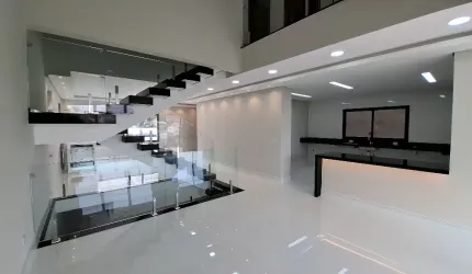 LINDA CASA EM CONDOMÍNIO FECHADO
