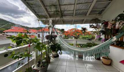 Casa com 3 quartos à venda na Rua Paulo Henk, 188, Glória, Joinville por R$ 1.000.000