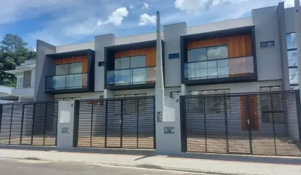 Casa com 3 quartos à venda na Rua Henrique Brikau, 135, Jardim Sofia, Joinville por R$ 608.000