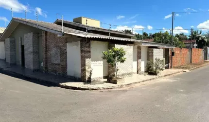 Casa para Venda em Várzea Grande, Jardim dos Estados, 5 dormitórios, 2 suítes, 4 banheiros, 2 vagas