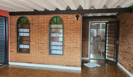 EXCELENTE OPORTUNIDADE PARA MORADIA OU RENDA EXTRA  DE 3 LOCAÇÕES.