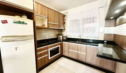 SEJA DONNO DESSE LINDO SOBRADO EM POTECAS