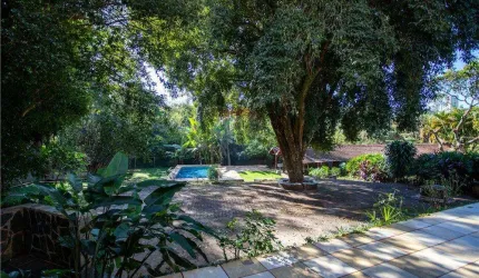 Chácara à venda, casa com 5 quartos sendo 3 suítes , 409 m2 construção em Ribeirão Preto