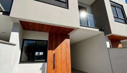 Casa com 3 quartos à venda na Rua Vereador Jacob Knabben da Silva, 222, Pagani, Palhoça por R$ 570.000