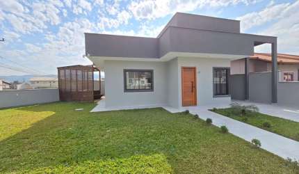 Casa com 3 quartos à venda na Avenida Paulo Roberto Vidal, 234, Bela Vista, Palhoça por R$ 600.000