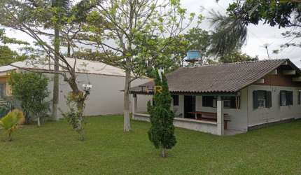 Casa com 3 quartos à venda na R. Oitocentos e Seis, 592, Enseada do Brito (Ens Brito), Palhoça por R$ 375.000