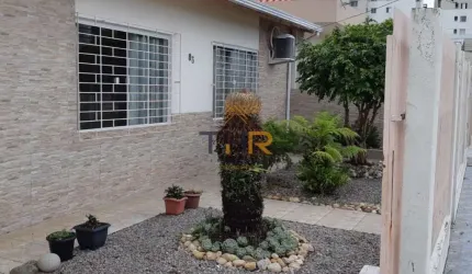 Casa com 4 quartos à venda na Maria Inês da Silveira Schmitt, 2343, Roçado, São José por R$ 1.325.000