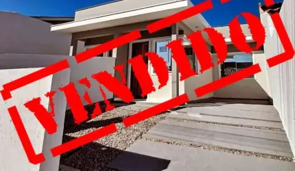Casa com 2 quartos à venda na Rua Rosa Emília Martins, 3445, Bela Vista, Palhoça por R$ 289.000