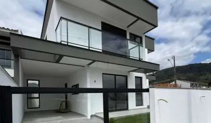 Casa com 3 quartos à venda na Travessa Judith Maria Maciel, 922, Forquilhas, São José por R$ 780.000