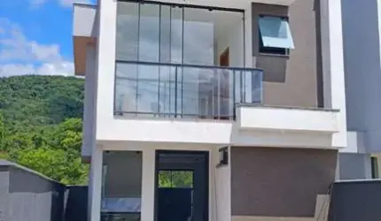 Casa com 3 quartos à venda na Rua Ivo Vicente Coelho, 112, Forquilhas, São José por R$ 590.000