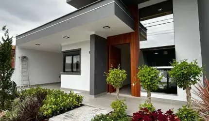 Casa com 3 quartos à venda na Menina Débora Novaes, 9086, Forquilhas, São José por R$ 850.000