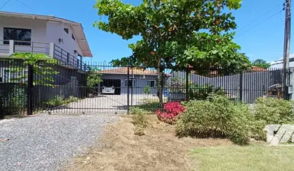 Casa à venda no bairro Ubatuba - São Francisco do Sul/SC