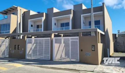 Sobrado Geminado - Apenas 180 metros da praia em Ubatuba, São Francisco do Sul/SC