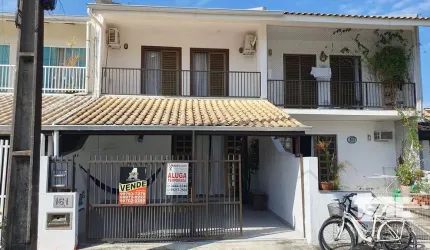 Sobrado à venda no bairro Da Praia Grande - São Francisco do Sul/SC