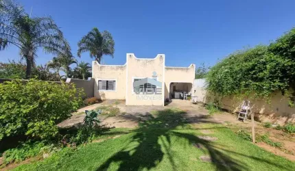 Casa em Condomínio à Venda em Campinas-SP, Loteamento Caminhos de São Conrado - 2 quartos, 1 sala, 1 banheiro, 4 vagas, 134m².