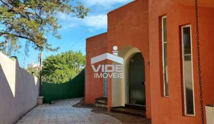 VENDO CASA EM CAMPINAS, BAIRRO TAQUARAL EM FRENTE AO PORTÃO UM DA LAGOA COM CINCO SUÍTES E PISCINA