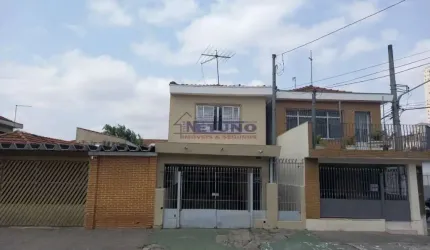 Sobrado na Vila Medeiros com 03 dorms, sala, 02 wcs, cozinha, área de serviço, 01vaga em ótimo local
