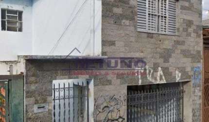 Casa assobradada na Vila Medeiros com 02 dorms, sala, cozinha, quintal, 01 vaga em ótima localização