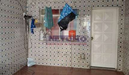Sobrado na Vila Medeiros com 02 dorms, sala de estar, cozinha, wc social, 01 vaga, em ótimo local.