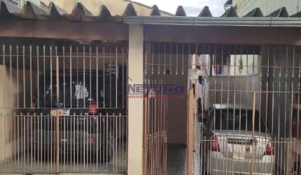 Casa térrea na Vila Medeiros, 02 dorms, sala, cozinha, wc e 02 vagas- e + edicula com wc nos fundos