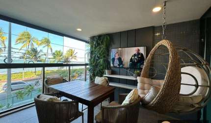 Apartamento com 4 quartos FRENTE MAR na orla no Cabo Branco.