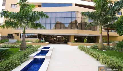 Apartamento em andar alto no Brisamar com 4 suítes e com vista mar