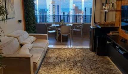 Apartamento com 3 suítes, 2 vagas e área de lazer no bairro de Tambaú