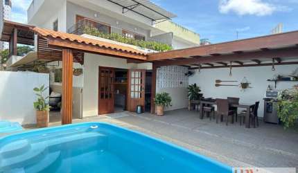 Casa com 3 quartos e piscina em ótima localização no Bessa/Jardim Oceania