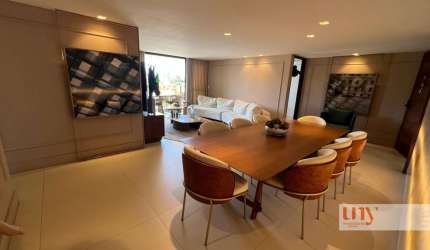 Apartamento com 4 suítes e 3 vagas próximo da praia no Cabo Branco