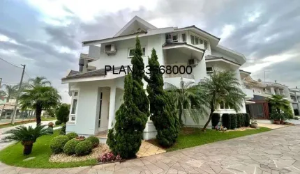 Excelente casa localizada na Avenida Ecoville- Condomínio Taim.