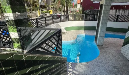 Apartamento amplo, 300 metros da praia, direto proprietário