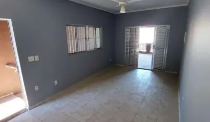 Casa com 2 Dorms e 2 vagas de garagem à Venda em Mogi das Cruzes