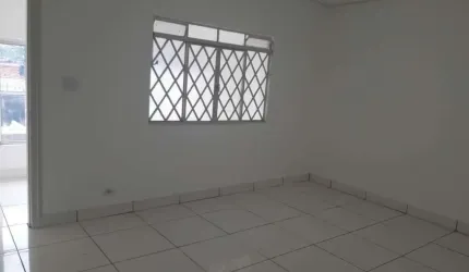 Sobrado com 3 Quartos e 2 banheiros para Alugar, 180 m²