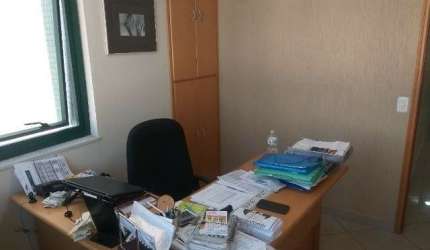 Sala comercial com 3 salas à venda na Avenida Nova Cantareira, --, Tucuruvi, São Paulo por R$ 260.000