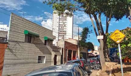 Casa com 3 quartos à venda na Rua Espírita, --, Cambuci, São Paulo por R$ 700.000